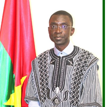 Photo portrait de l'ambassadeur